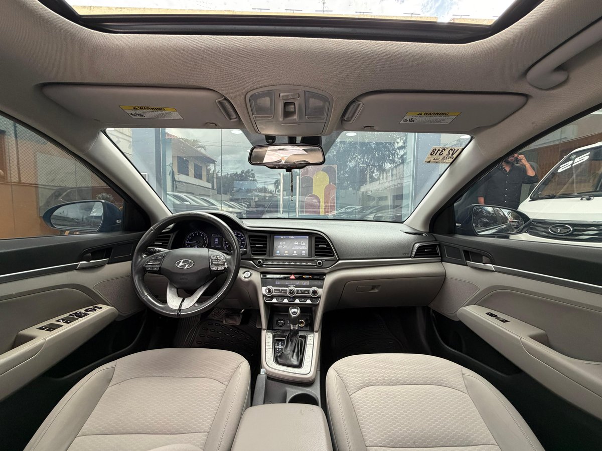 Hyundai Elantra Value Edition 2020 - foto 3 de 9
