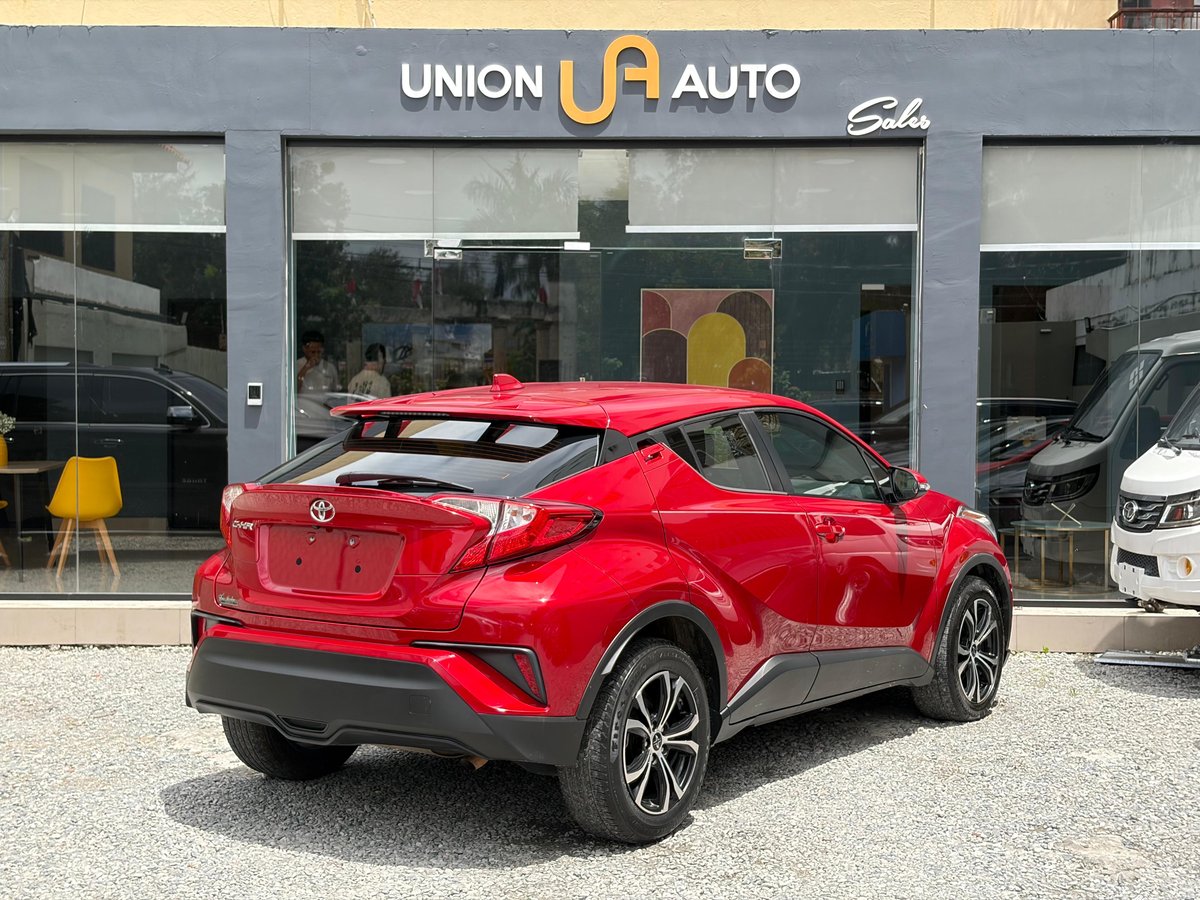 Toyota C-HR LE 2020 - foto 10 de 10