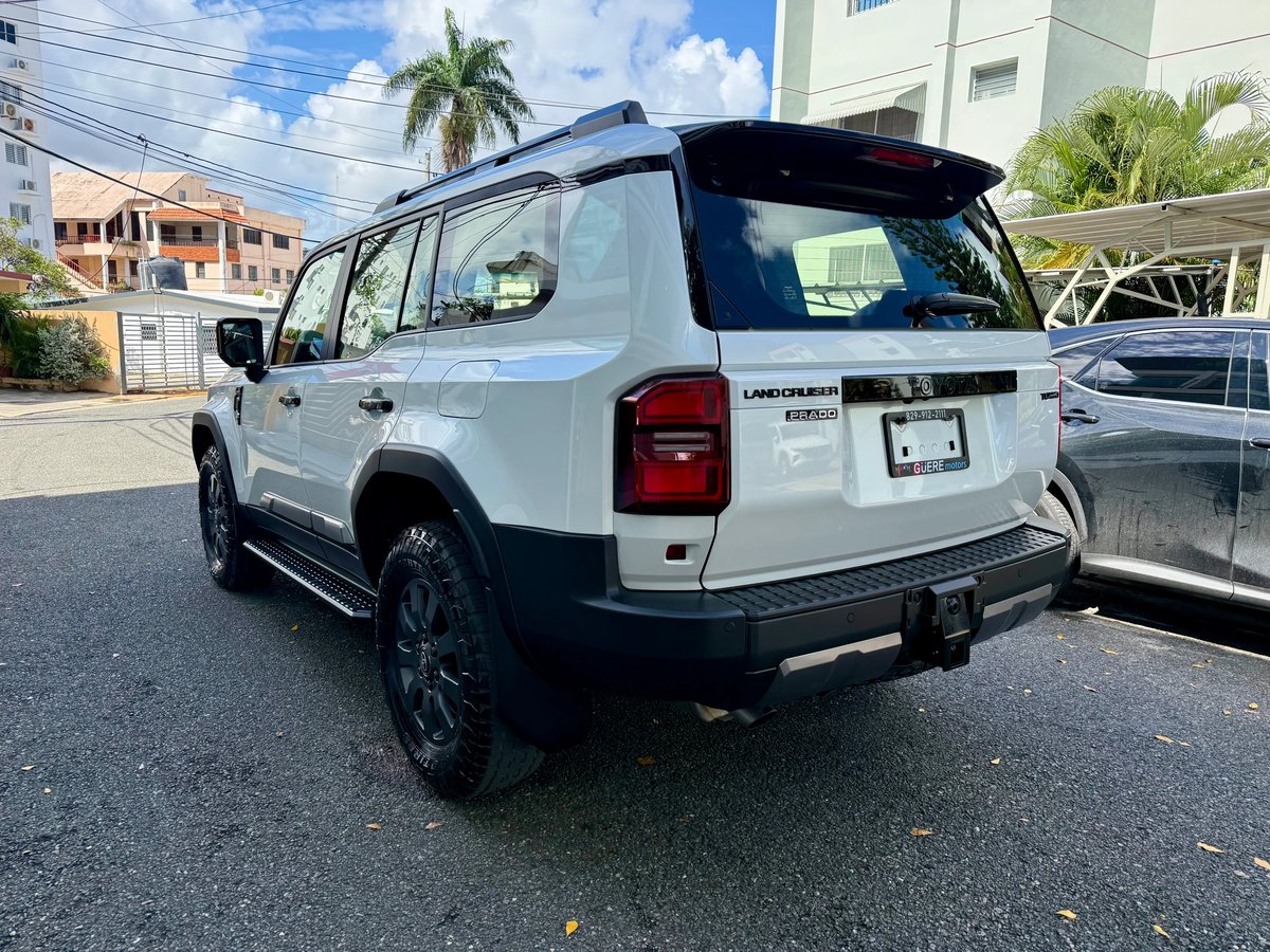 Toyota Land Cruiser Prado Adventure 2026 - foto 11 de 12