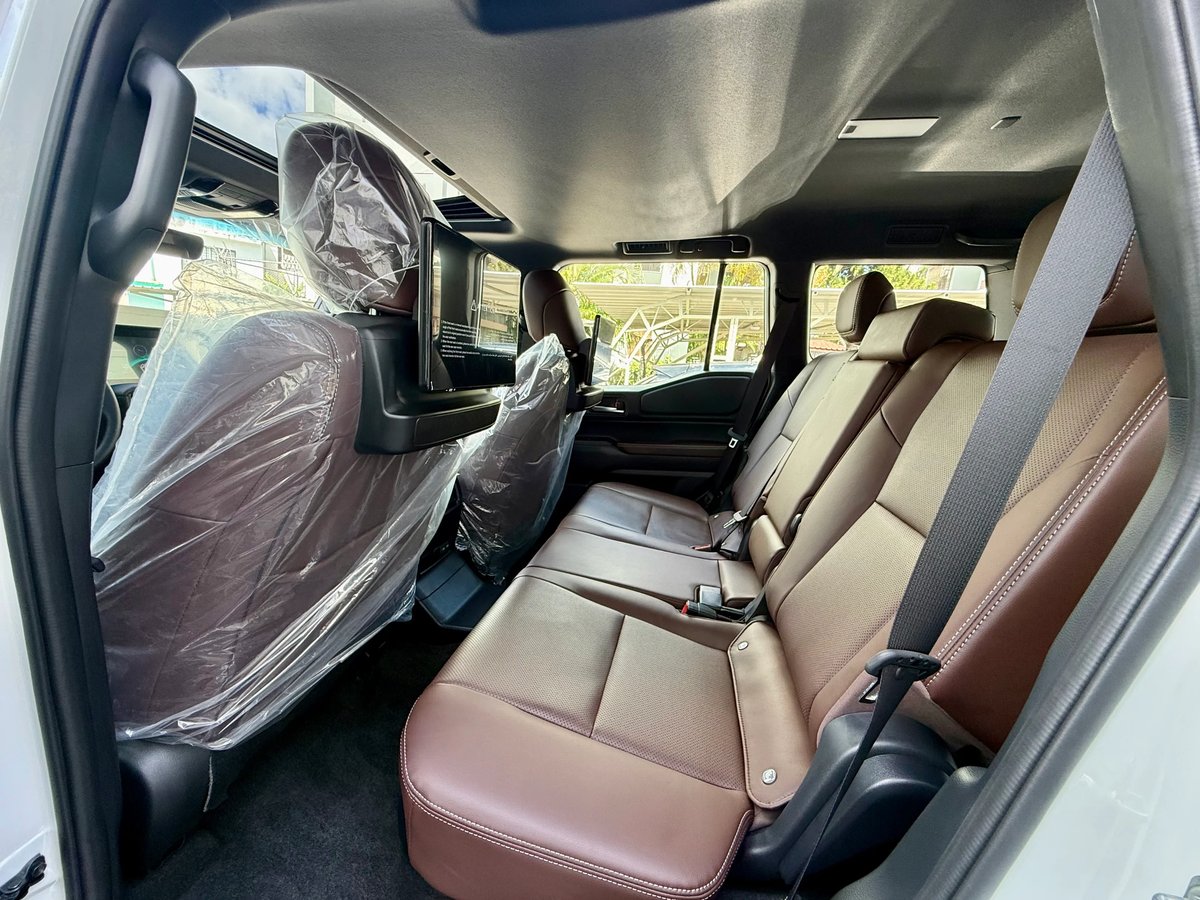 Toyota Land Cruiser Prado Adventure 2026 - foto 5 de 12