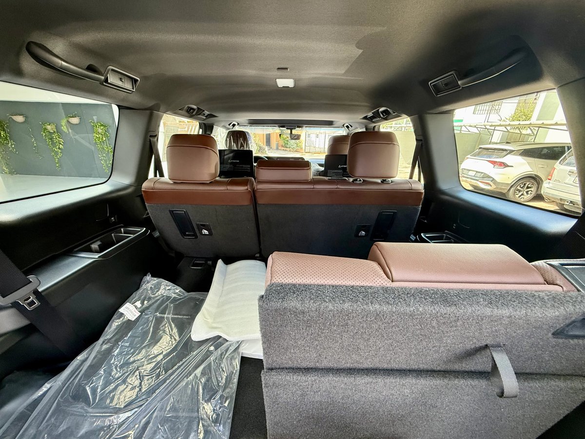 Toyota Land Cruiser Prado Adventure 2026 - foto 7 de 12