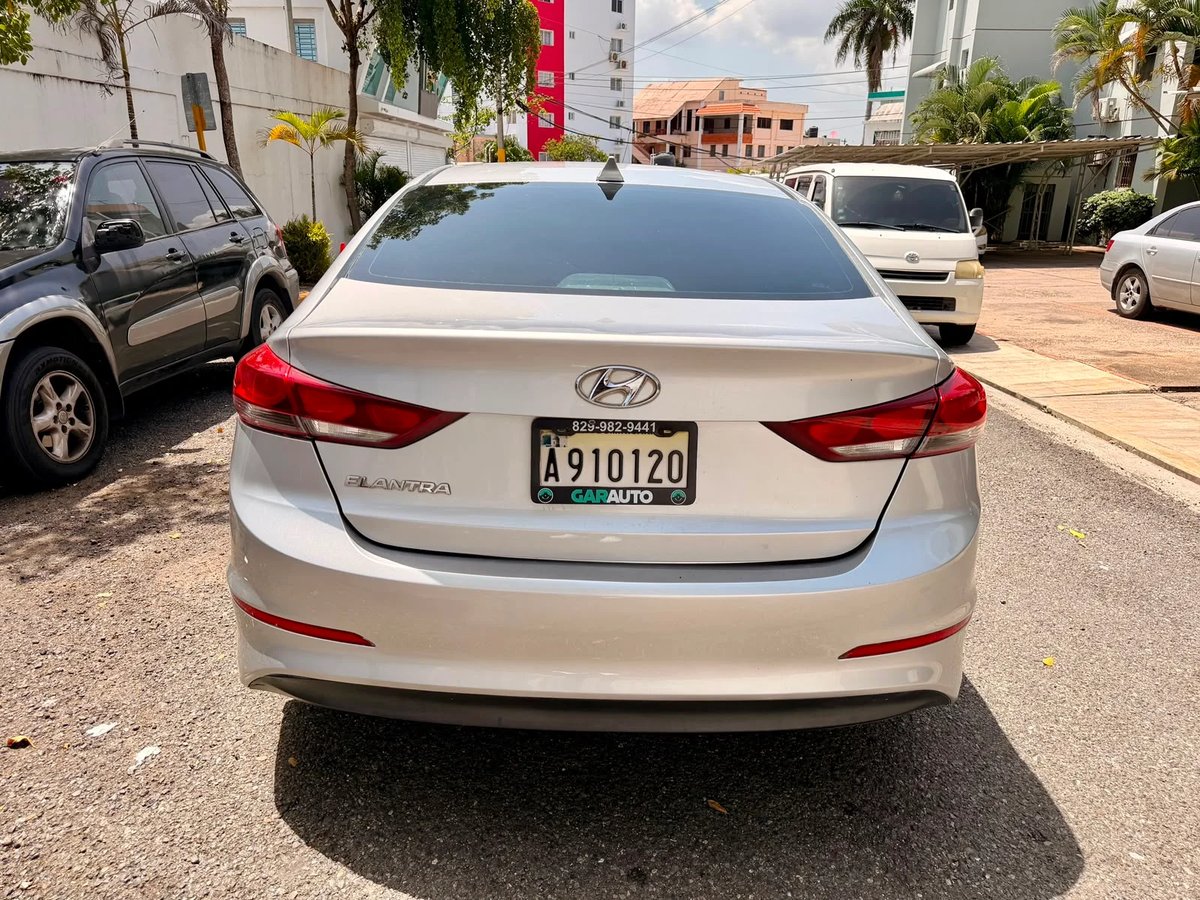 Hyundai Elantra SEL 2017 - foto 10 de 10