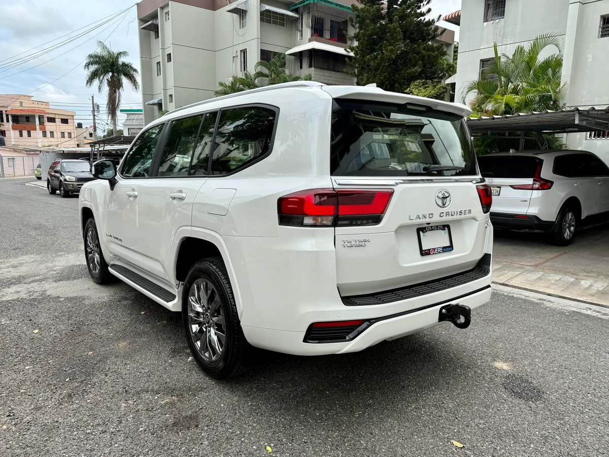Toyota Land Cruiser 300 GXR 2025 - foto 12 de 12