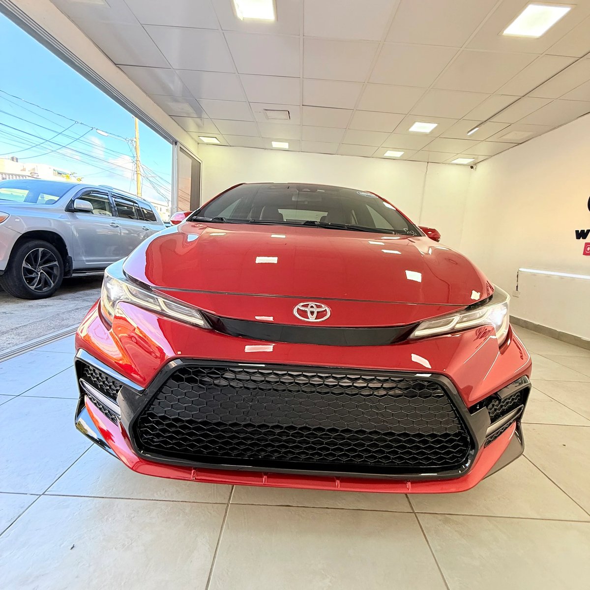 Toyota Corolla SE, CVT, w/Premium pkg 2020 - foto 2 de 10