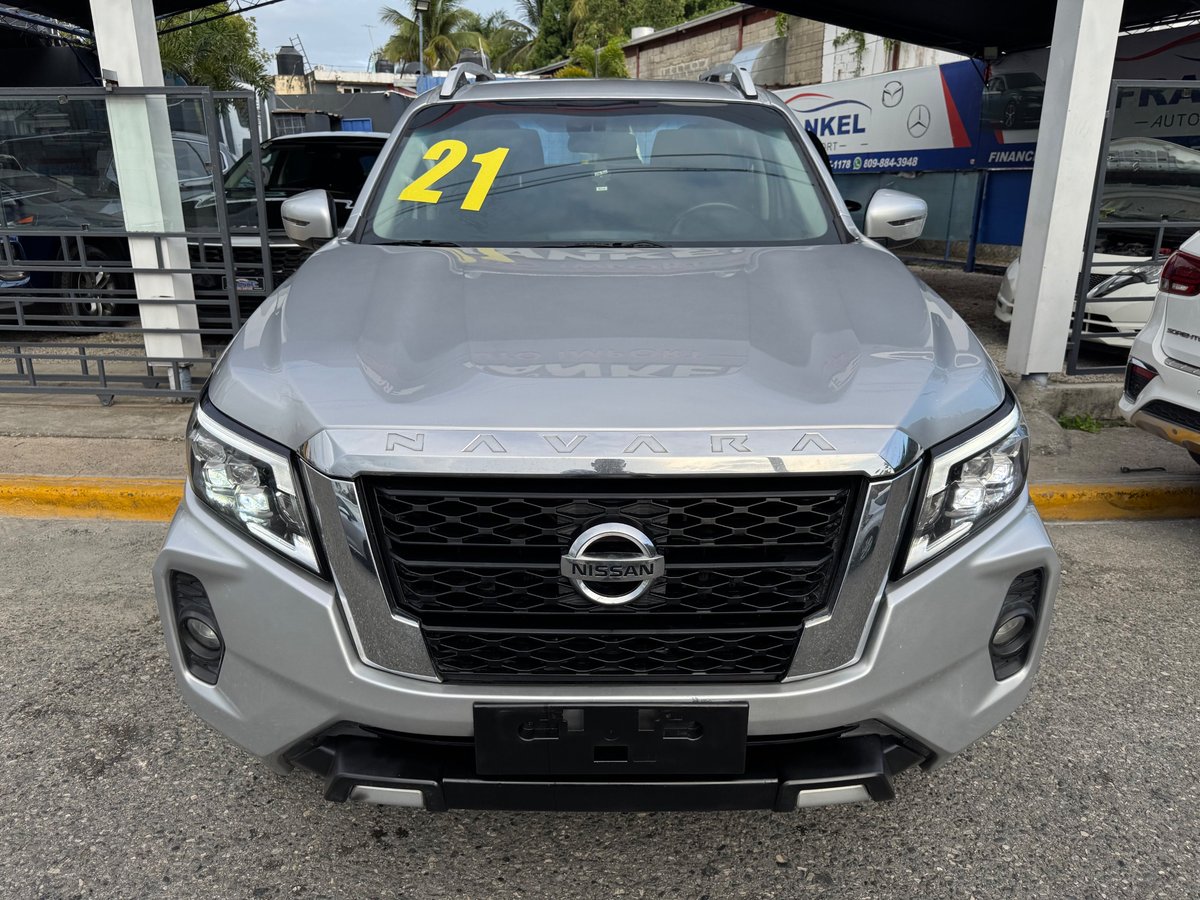 Nissan Navara XE 2021 - foto 2 de 10