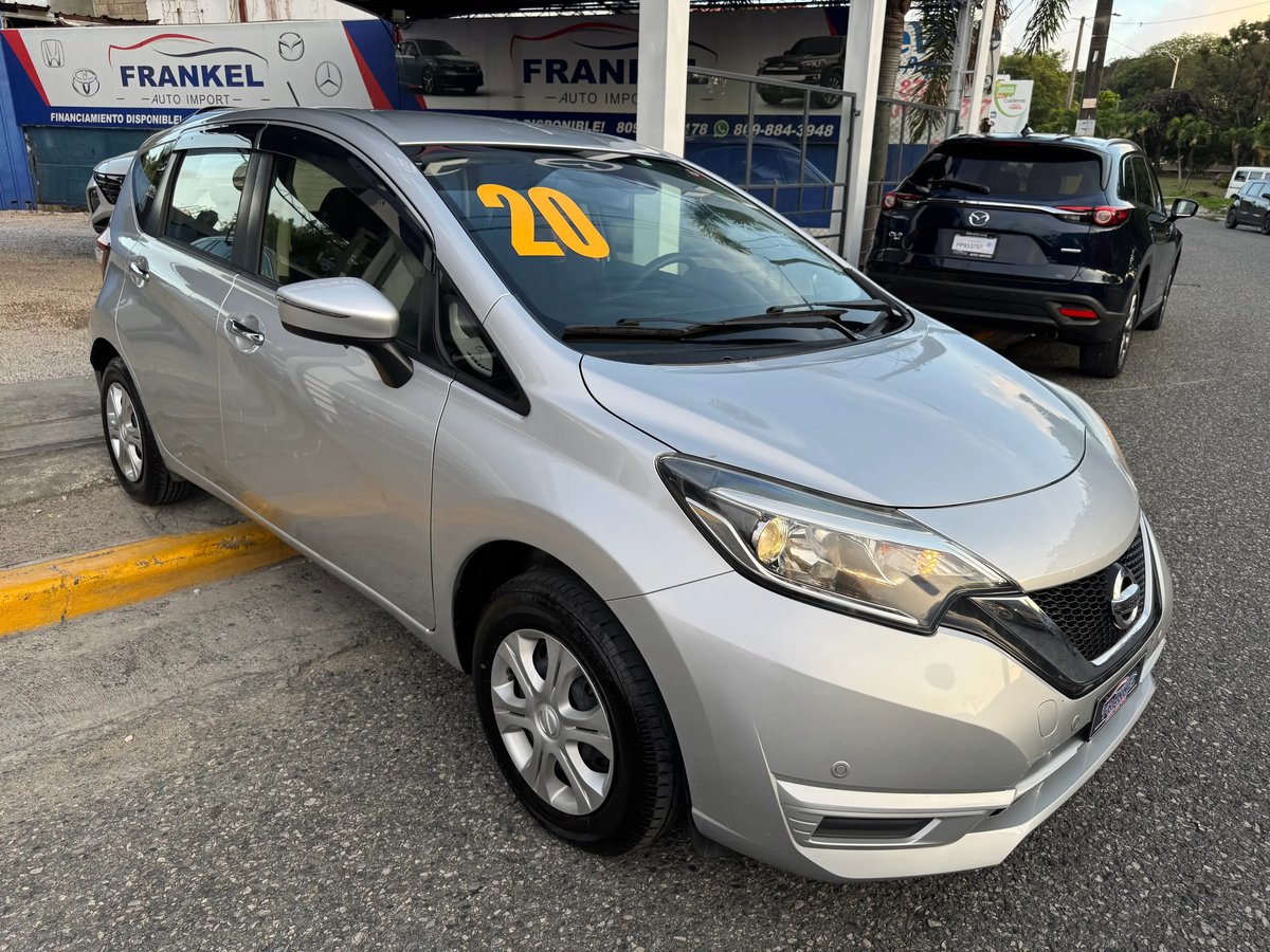 Nissan Note SV 2020 - foto 2 de 11