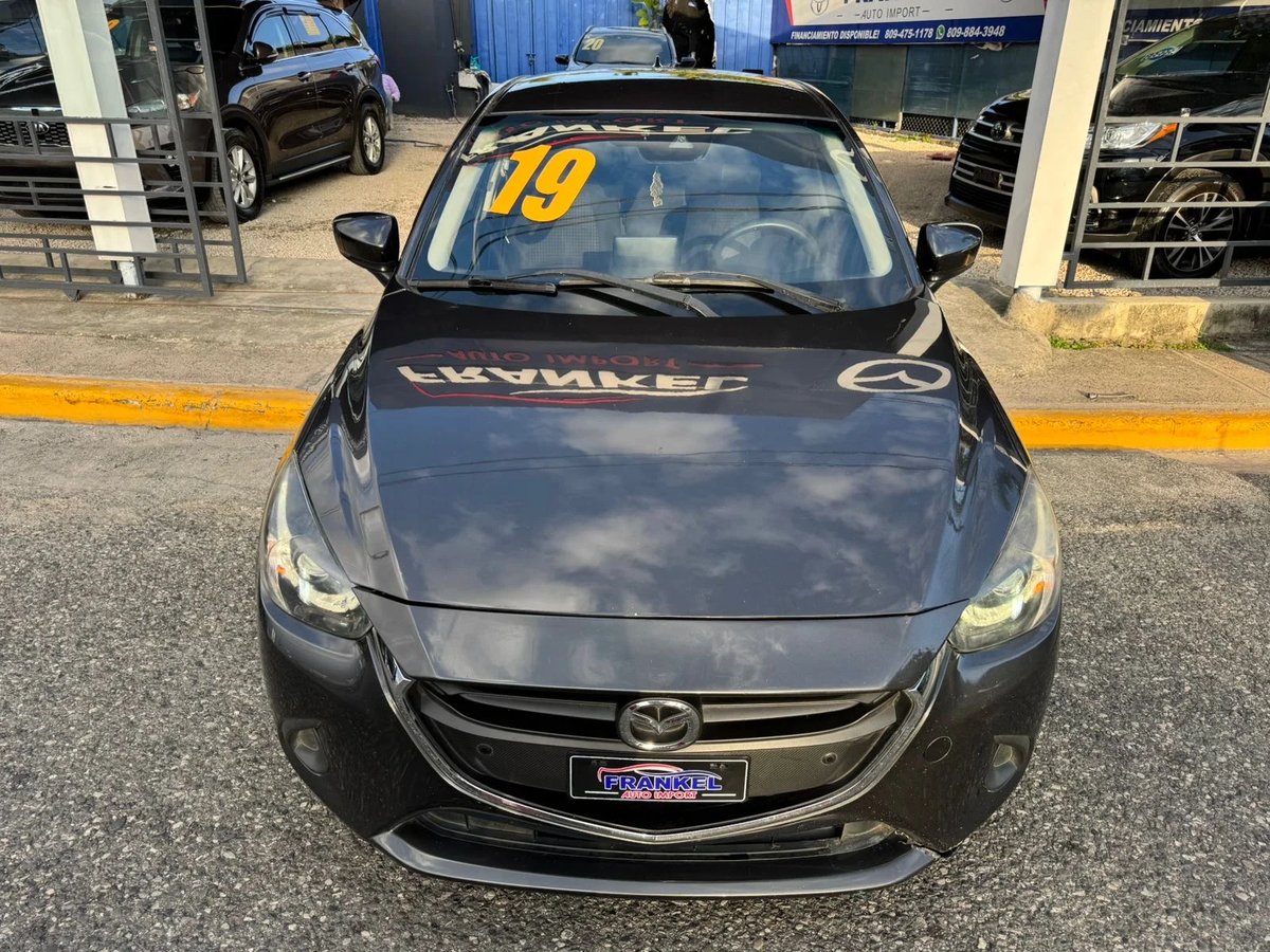 Mazda Demio Sport 2019 - foto 2 de 10