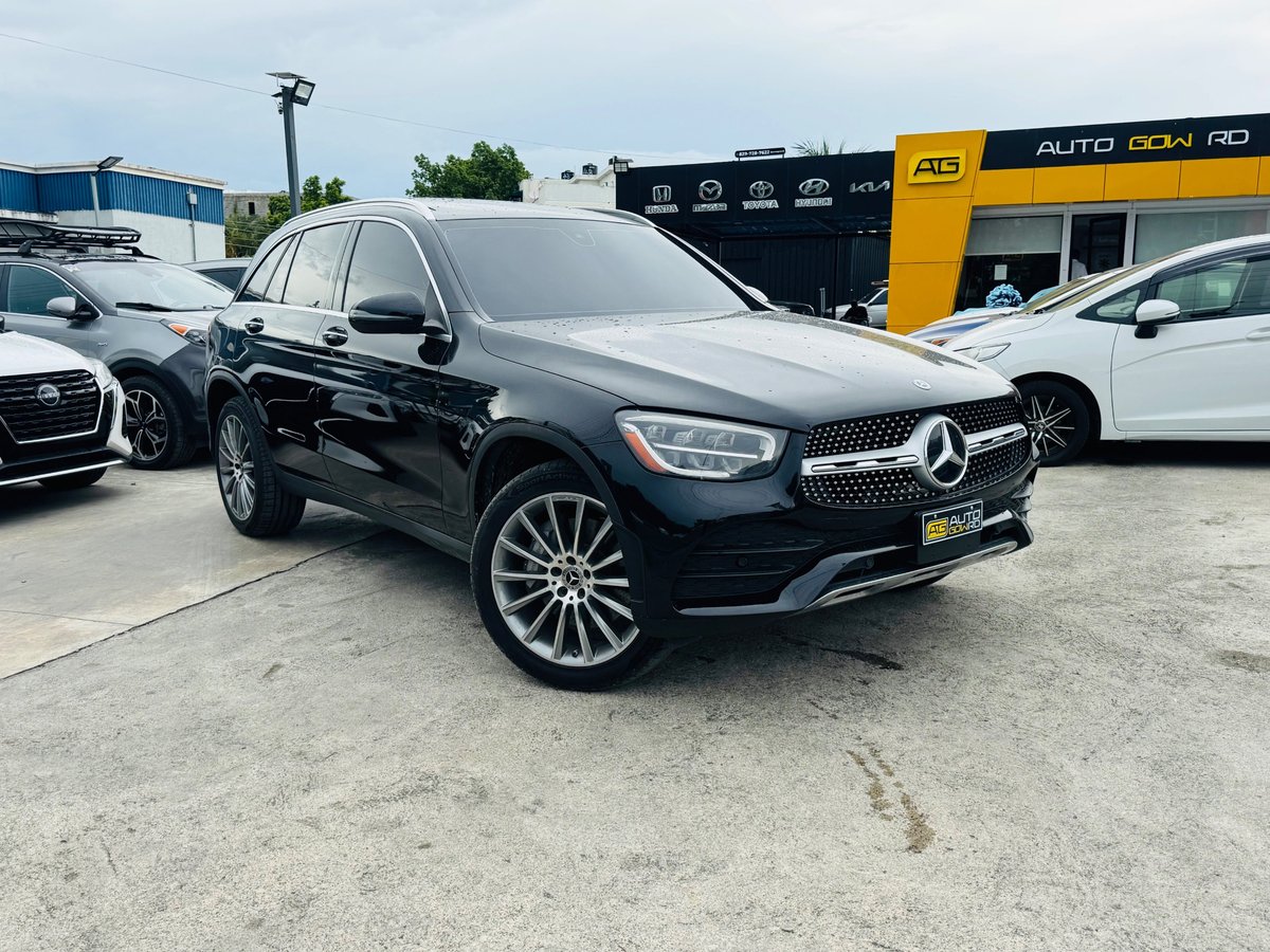Mercedes Benz GLC 300 AMG 2020 - foto 2 de 15