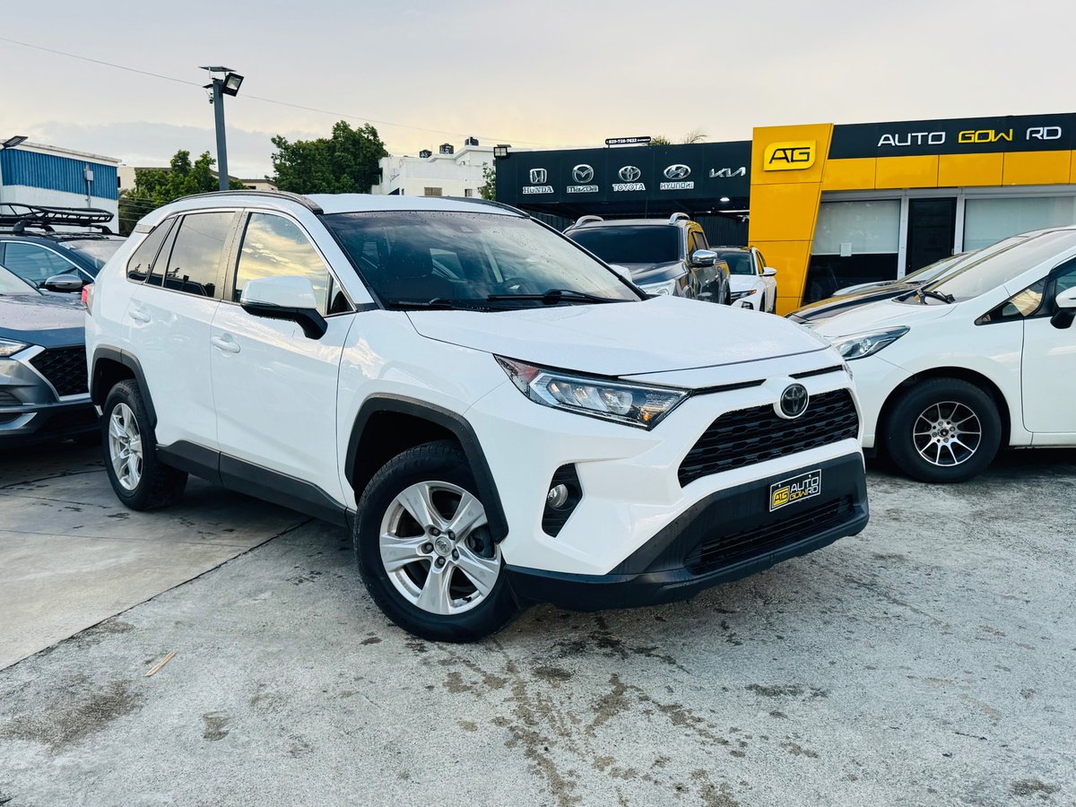 Toyota RAV4 XLE 2020 - foto 2 de 14