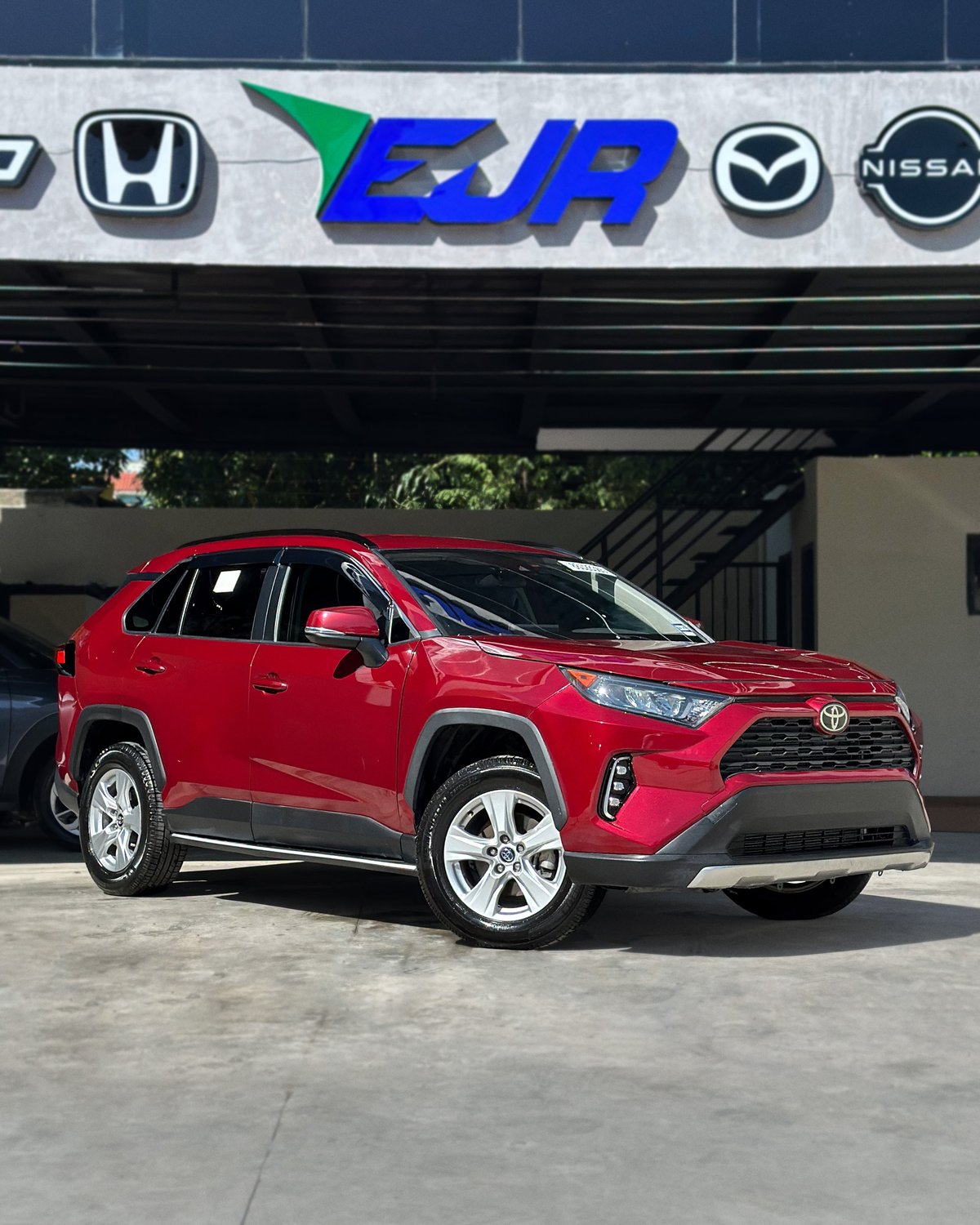 Toyota RAV4 XLE 2020 - foto 2 de 7