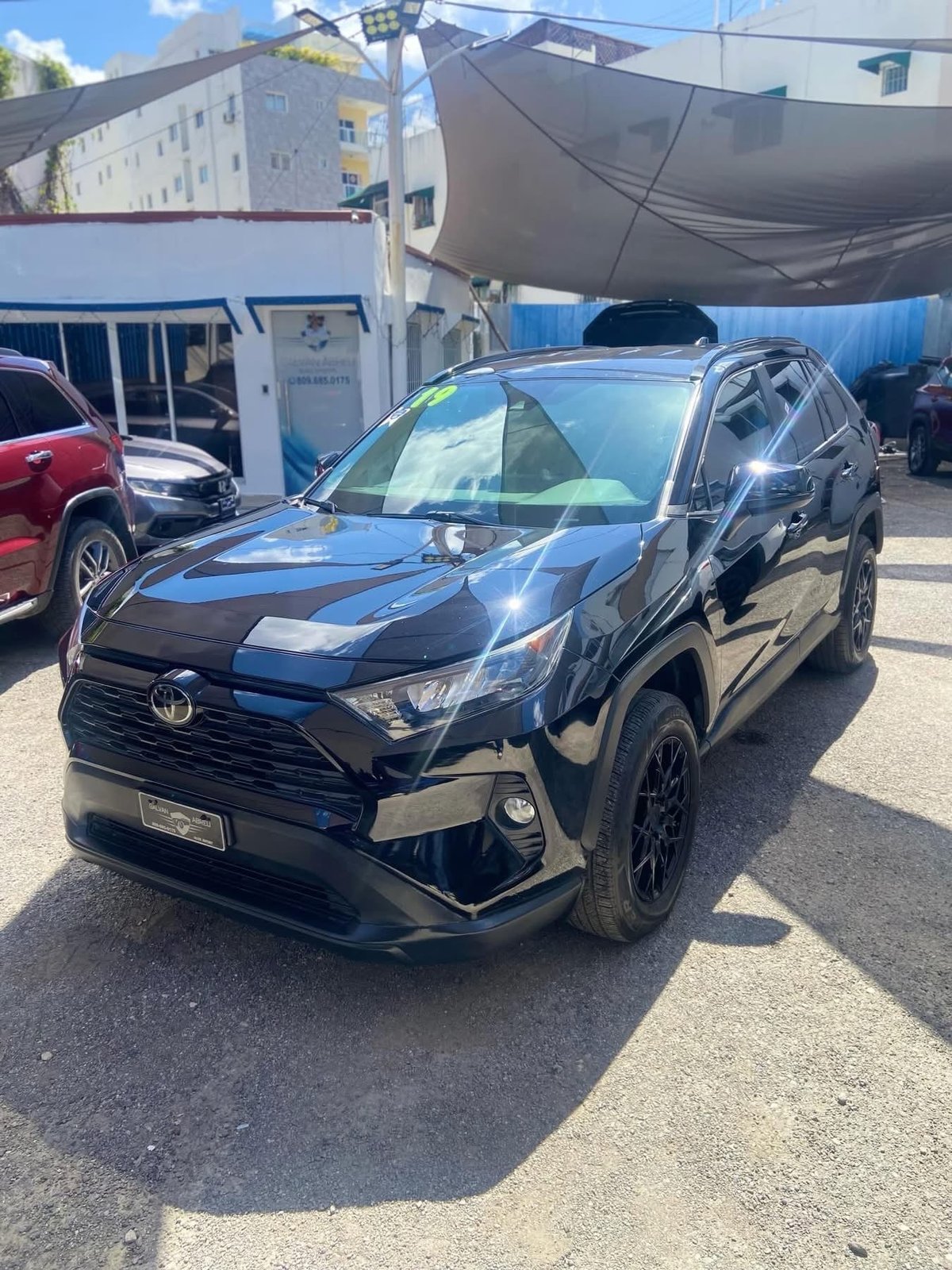Toyota RAV4 LE 2019 en venta - vista principal