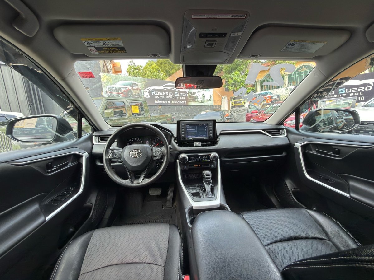 Toyota RAV4 LE PLUS 2021 - foto 2 de 9