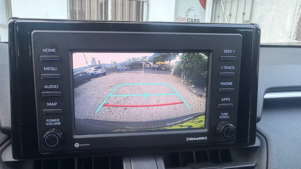 Toyota RAV4 LE 2020 - foto 12 de 12
