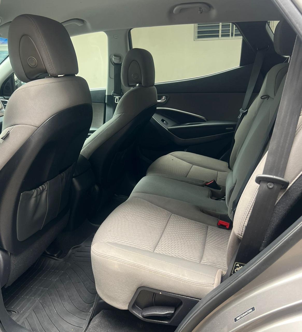 Hyundai Santa Fe SE 2018 - foto 9 de 9