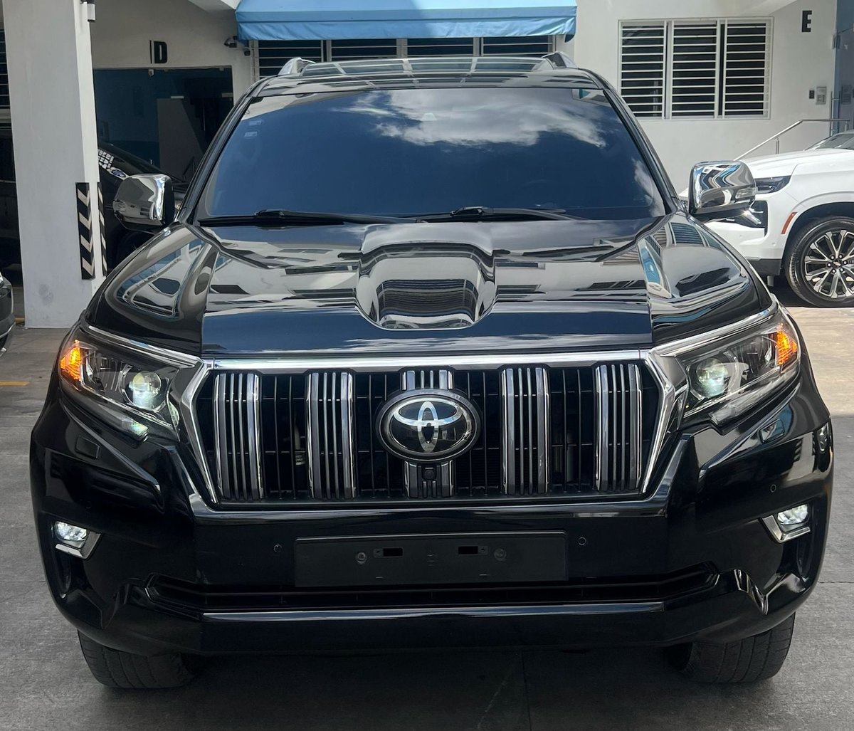 Toyota Land Cruiser Prado VXL 2022 - foto 2 de 10
