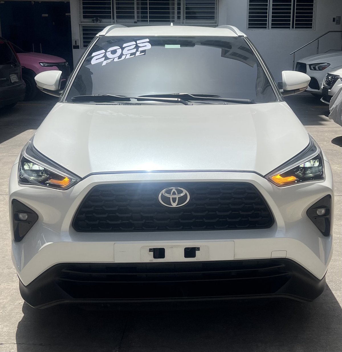 Toyota Yaris Cross Full 2025 - foto 2 de 10
