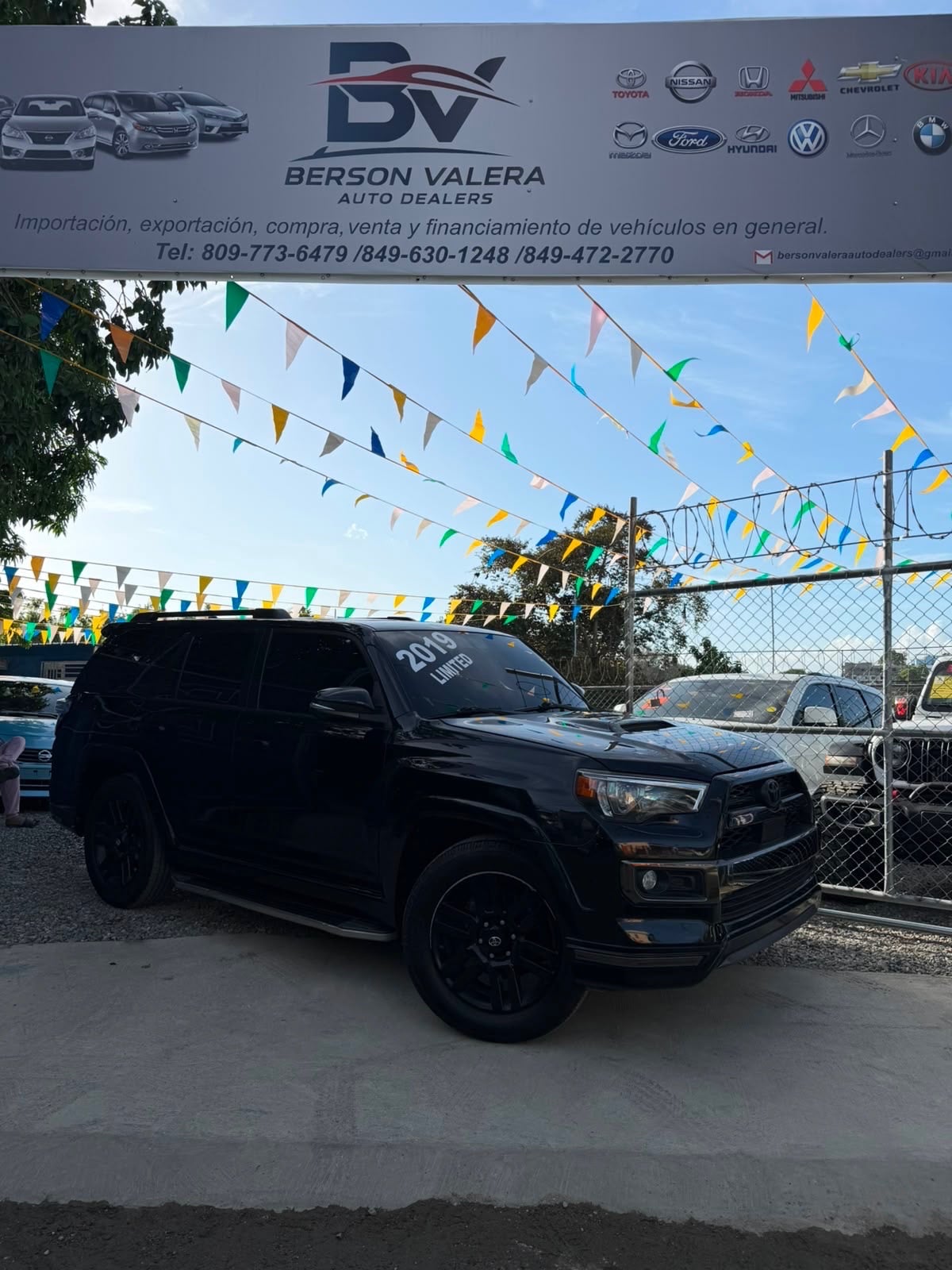 Toyota 4 Runner Limited Nightshade 2019 - foto 2 de 12