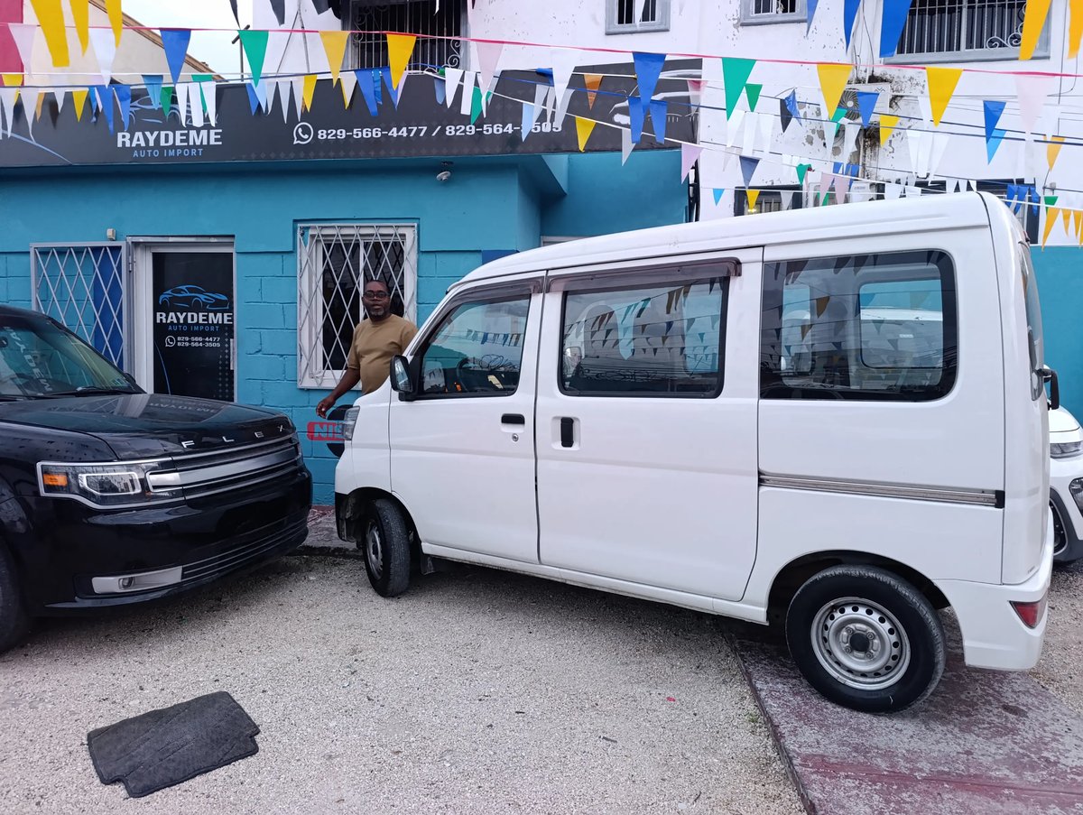 Daihatsu Hijet Minivan 2020 - foto 2 de 9