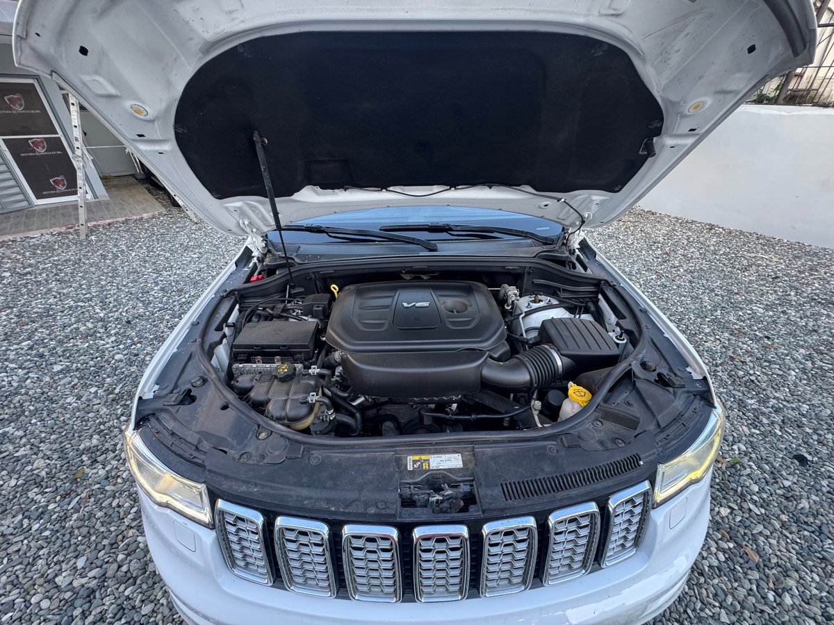 Jeep Grand Cherokee SUMMIT 2018 - foto 10 de 10