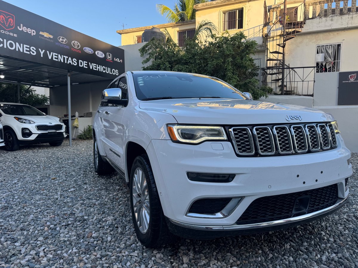 Jeep Grand Cherokee SUMMIT 2018 - foto 2 de 10