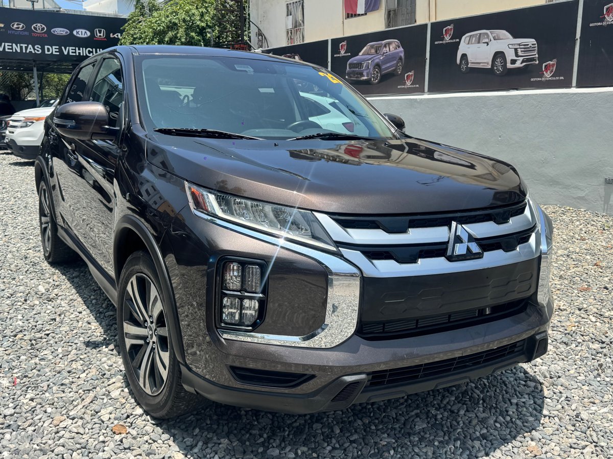 Mitsubishi Motors Outlander Sport SE 2021 - foto 2 de 8