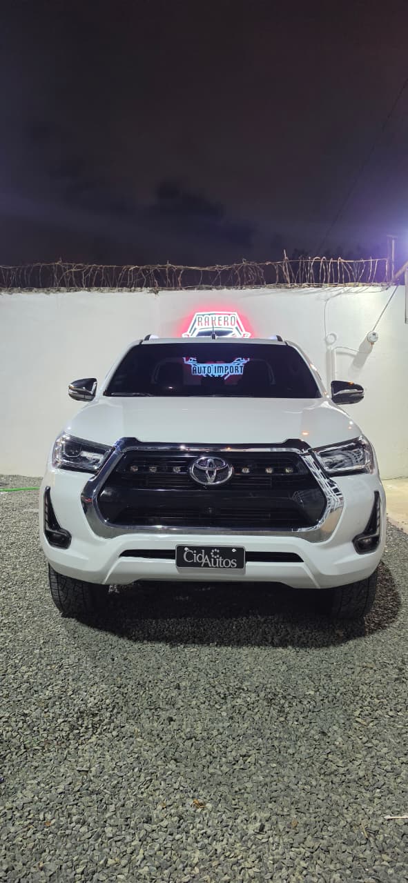 Toyota Hilux SRV 2025 - foto 2 de 10