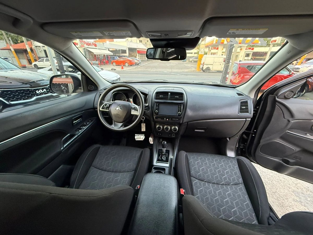 MITSUBISHI Outlander Sport 2021 - foto 12 de 12