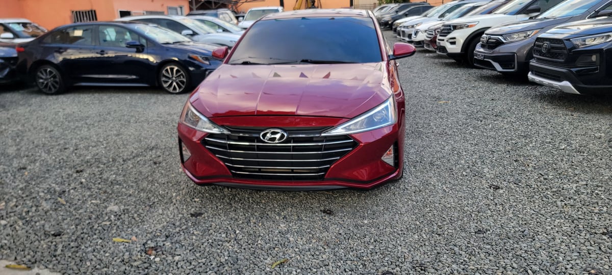 Hyundai Elantra SE 2020 - foto 2 de 13