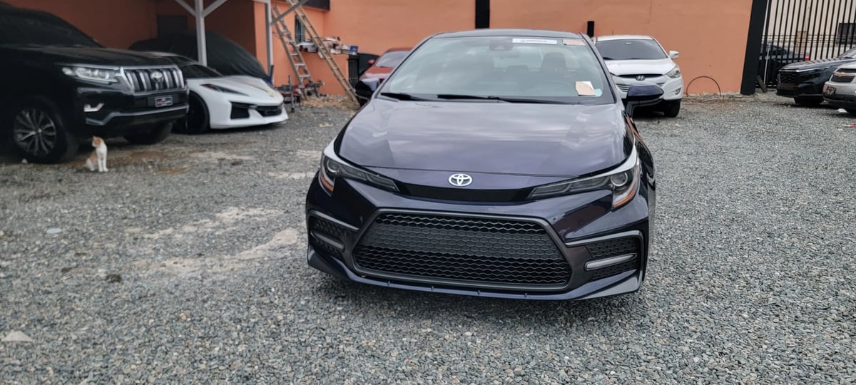 Toyota Corolla XLE 2022 - foto 2 de 13