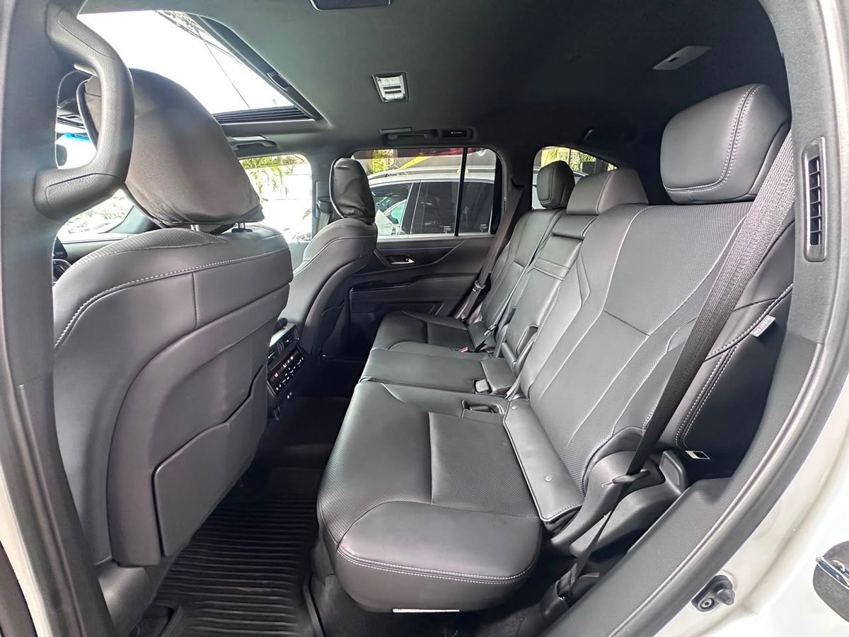 Lexus LX 600 Premium 2023 - foto 9 de 9