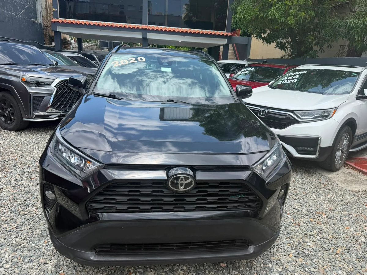 Toyota RAV4 LE 2020 - foto 9 de 9
