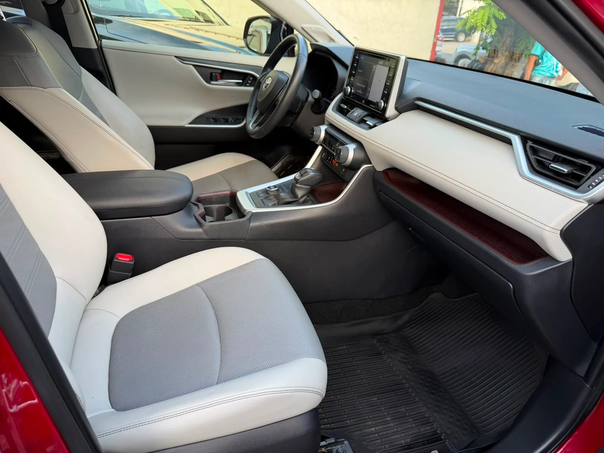 Toyota RAV4 Limited 2020 - foto 2 de 12