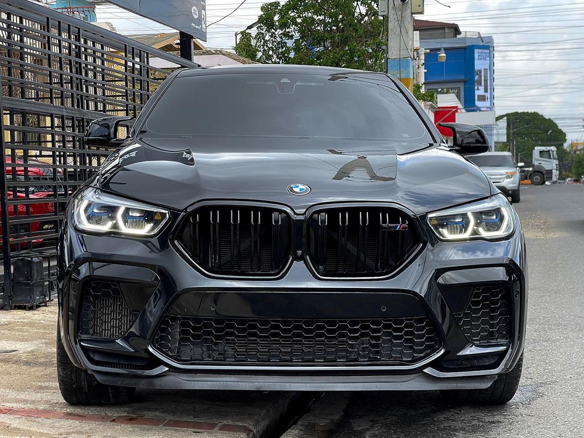 BMW X6 M COMPETITION 2021 - foto 2 de 11