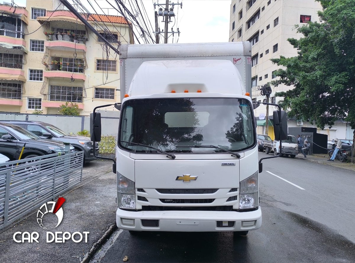 Isuzu NPR 18 Pies 2020 - foto 2 de 10