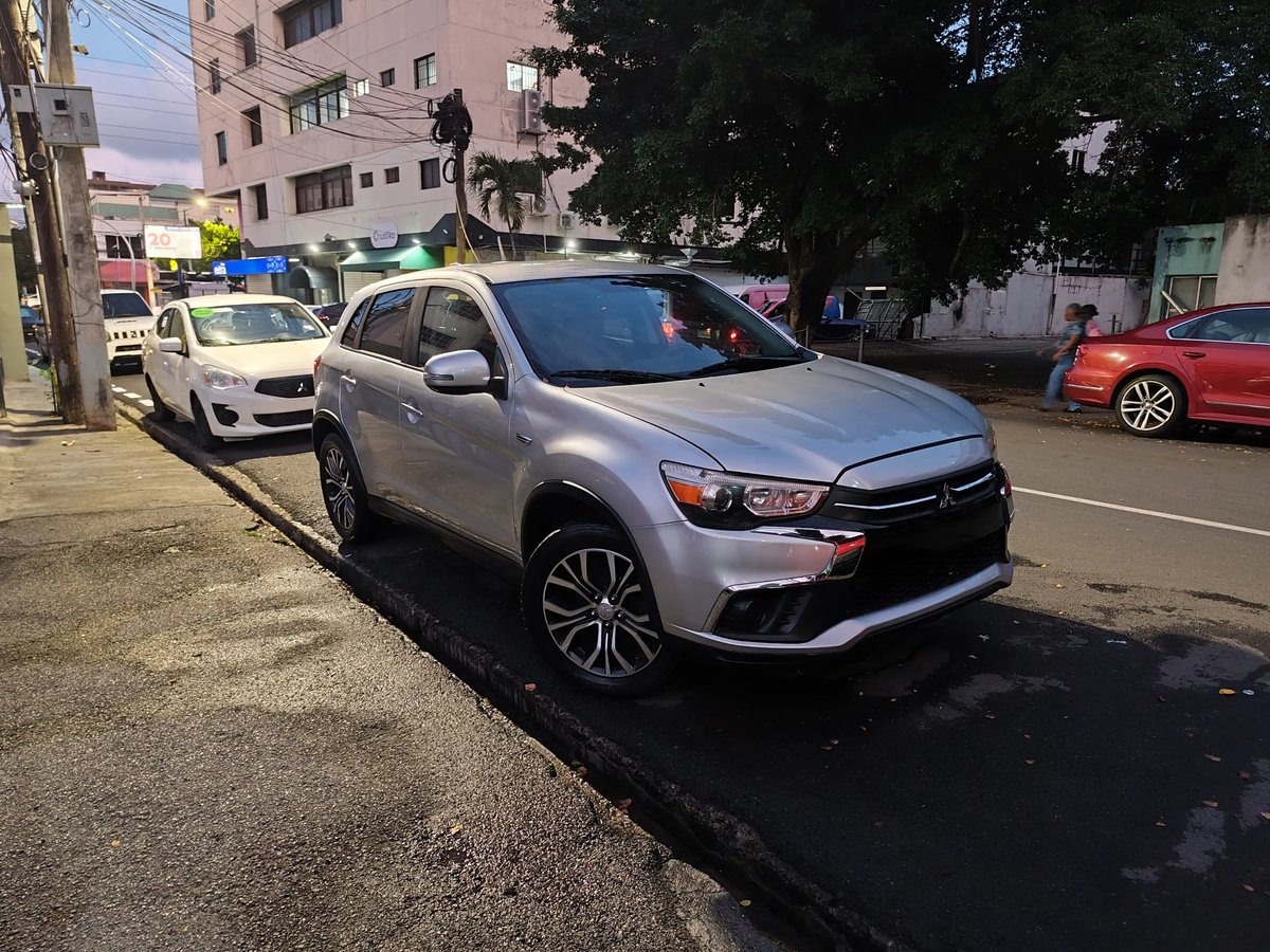 Mitsubishi Motors Outlander Sport SE 2019 - foto 2 de 10