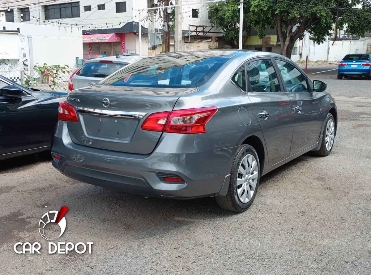 Nissan Sentra S 2017 - foto 2 de 9