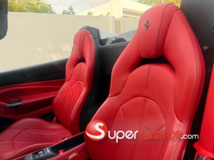 Ferrari F8 Spider 2022 - foto 12 de 12