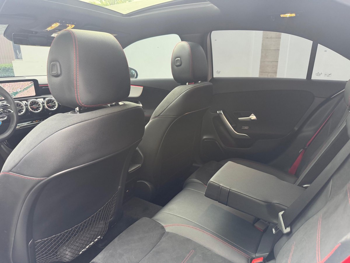 Mercedes Benz A 35 AMG 2024 - foto 10 de 10