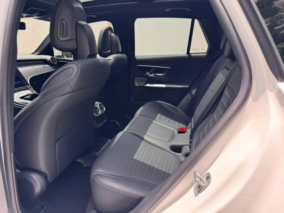 Mercedes Benz GLC 300 2023 - foto 10 de 10
