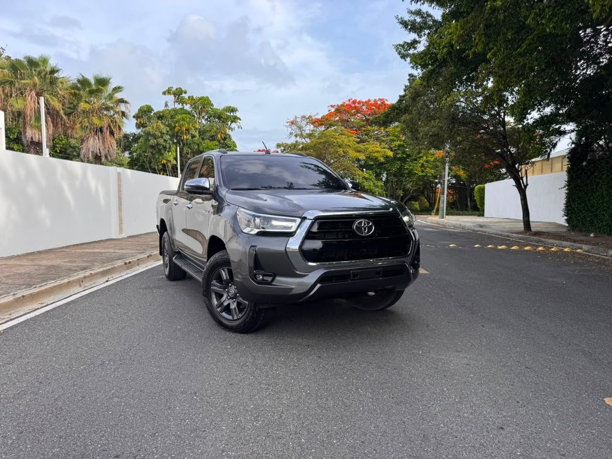 Toyota Hilux SRV 2025 - foto 2 de 10