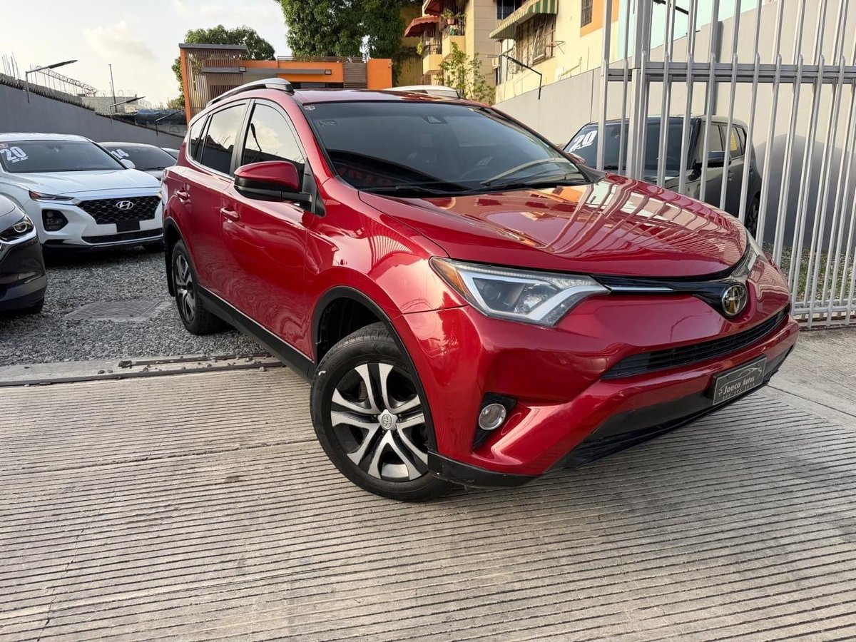 Toyota RAV4 LE 2017 - foto 2 de 11
