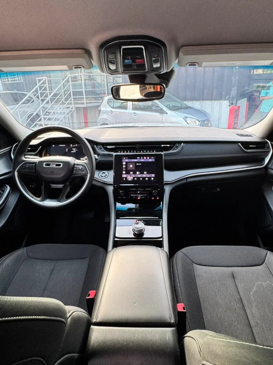 Jeep Grand Cherokee Laredo 2023 - foto 14 de 14