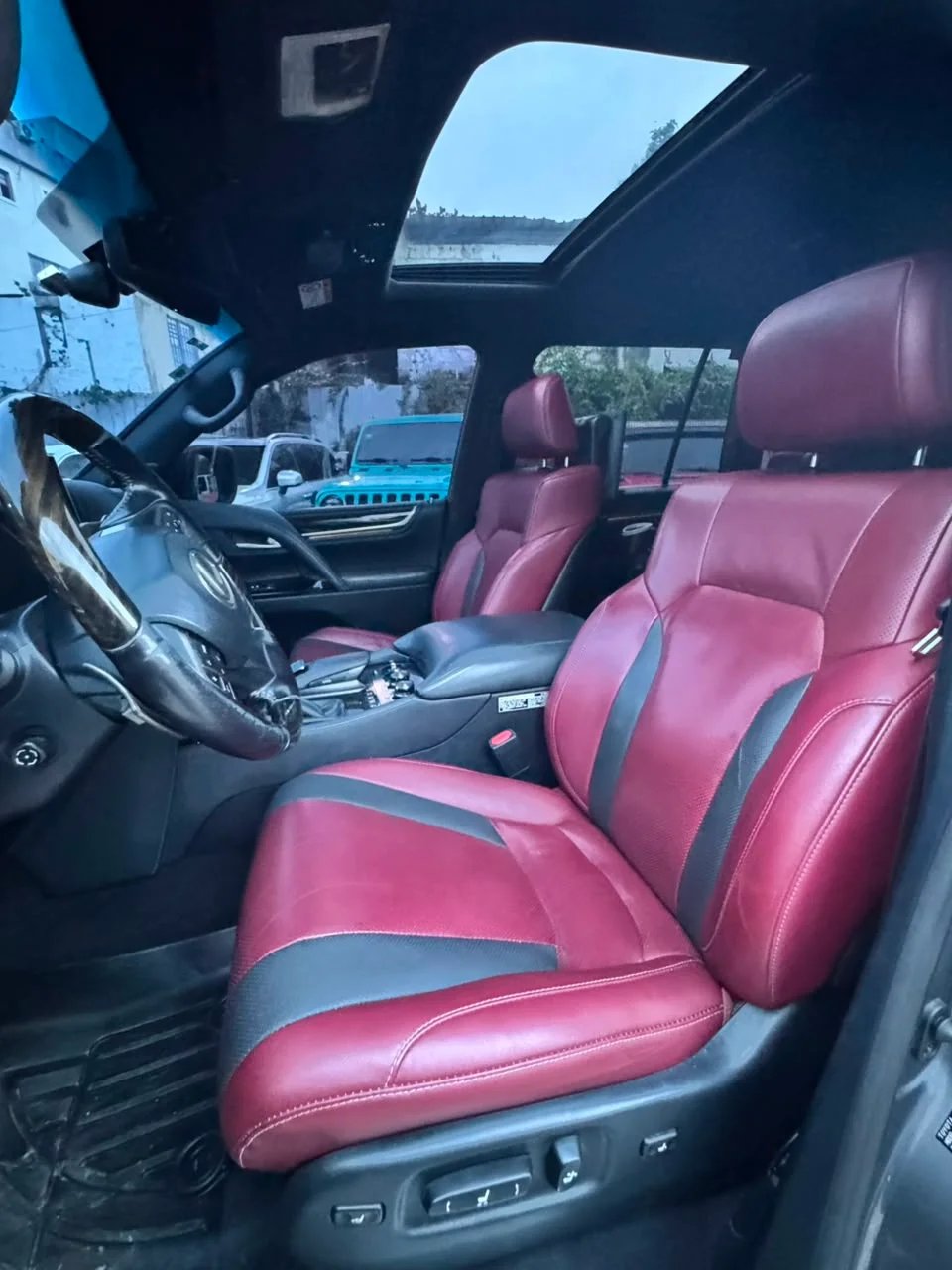 Lexus LX 570 Sport 2020 - foto 12 de 12