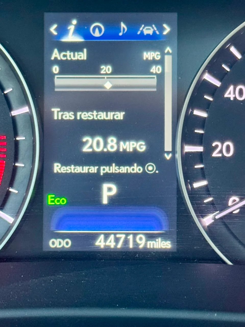 Lexus RX 350 Premium 2020 - foto 10 de 10