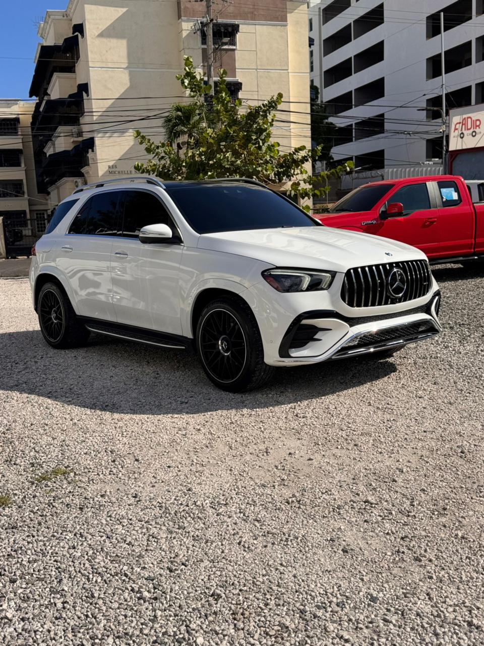 Mercedes Benz GLE 350 AMG 2020 - foto 2 de 13