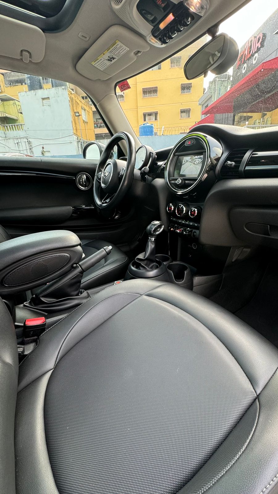 Mini Cooper Hardtop 2019 - foto 12 de 12
