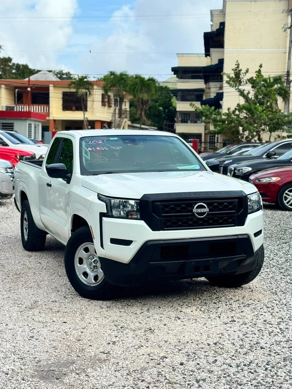 Nissan Frontier LE 2024 en venta - vista principal