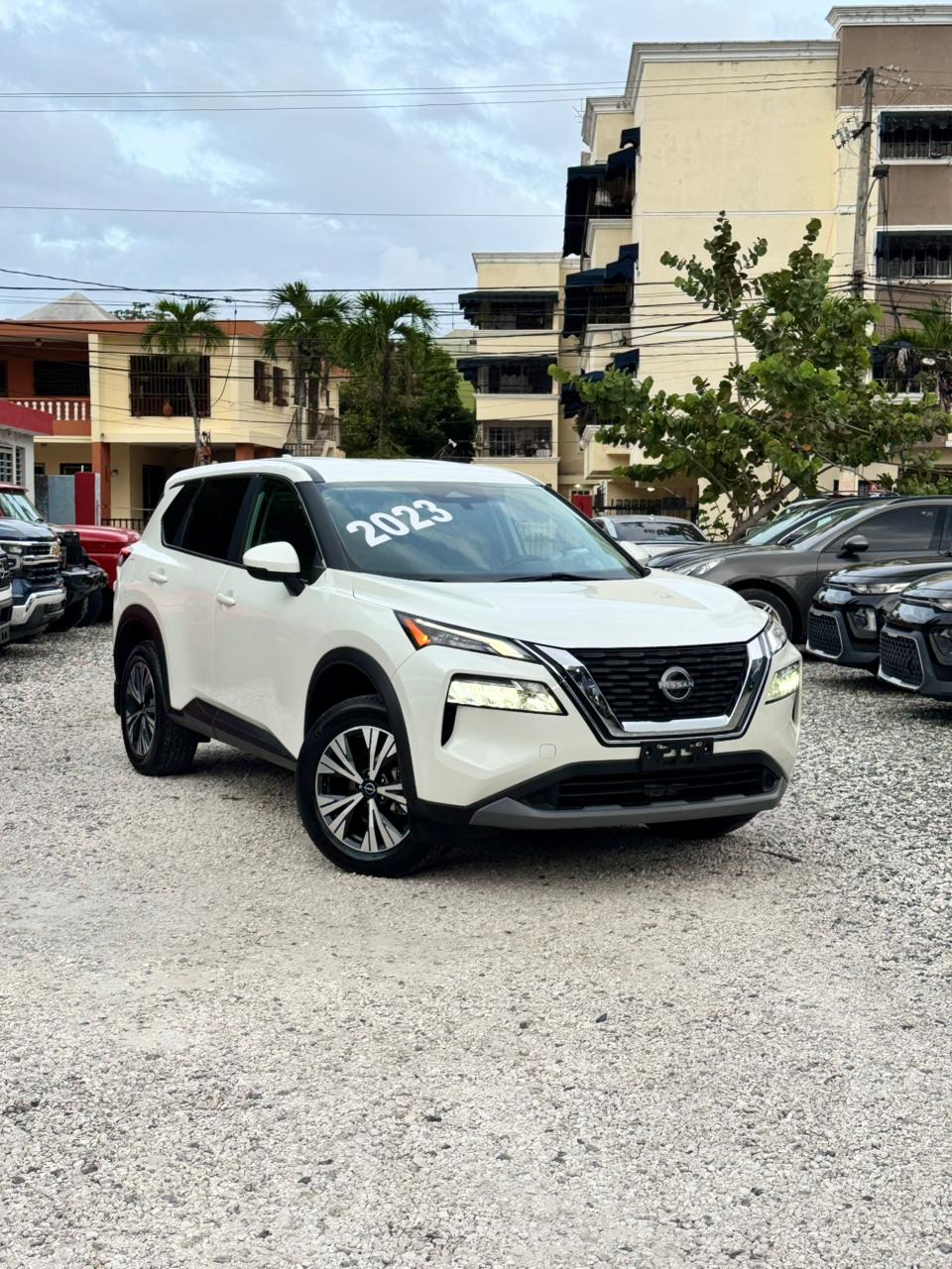 Nissan Rogue SV 2023 en venta - vista principal