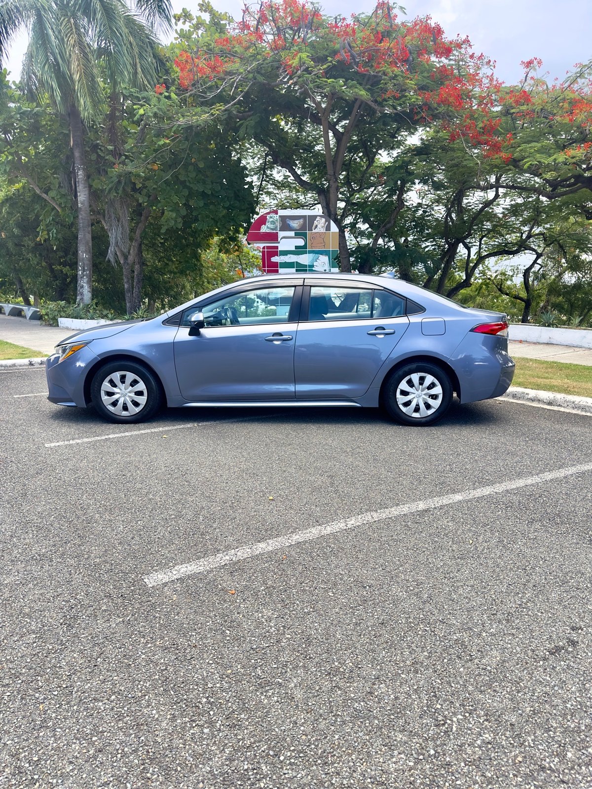 Toyota Corolla LE 2020 - foto 2 de 11
