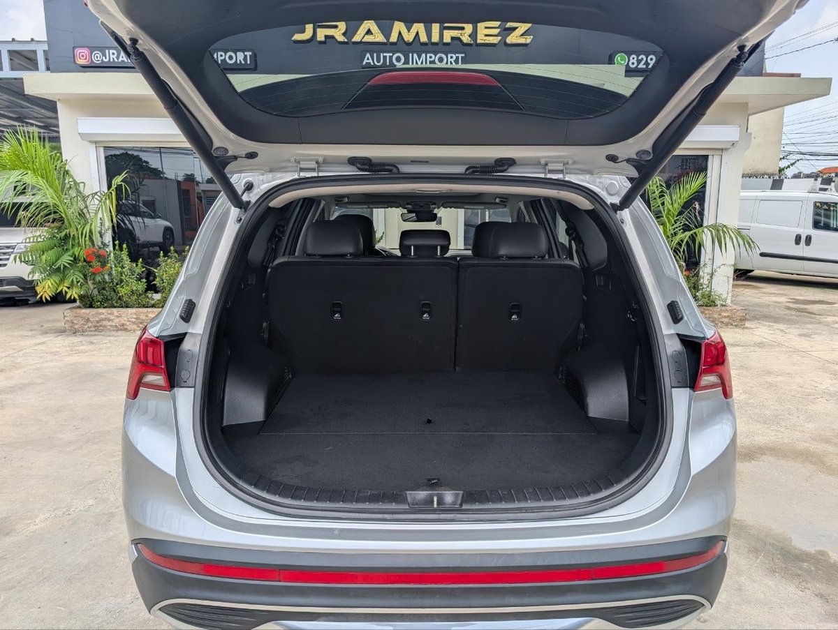 Hyundai Santa Fe SEL 2023 - foto 12 de 12